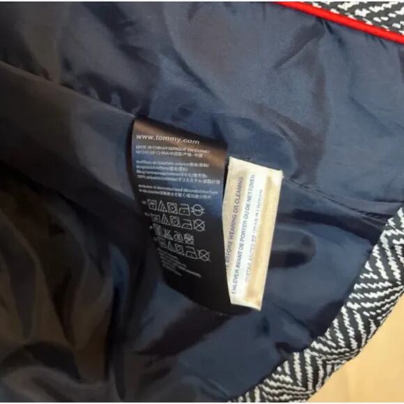 Tommy Hilfiger Quilted Vest – Women’s XS (Black & White Herringbone Pattern) - Picture 4 of 6